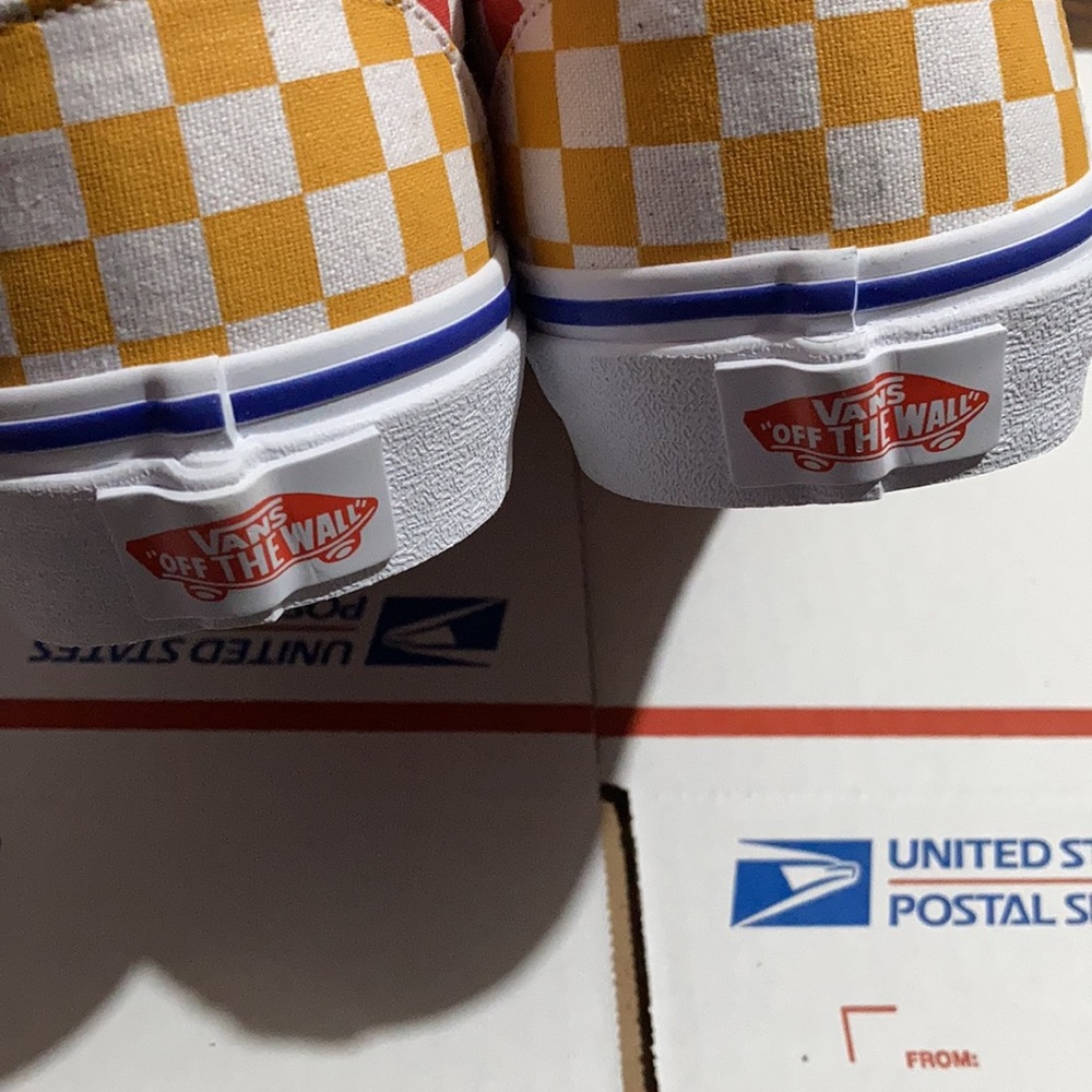 Women’s Vans - Picture 3 of 5